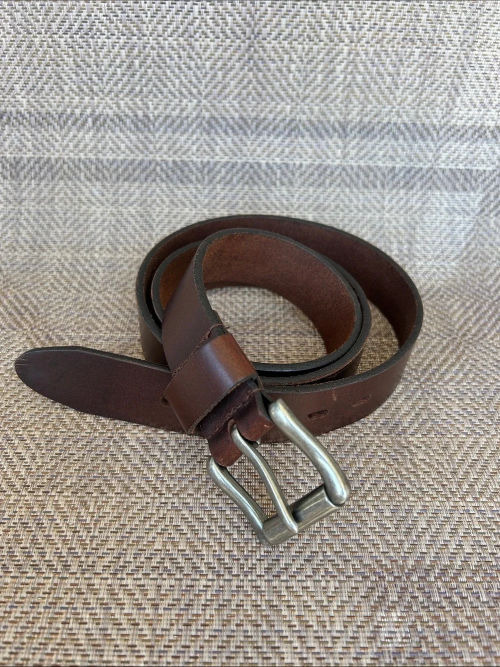 Men's Brown Quality Made Leather Belt with Silver Buckle. Size Large.